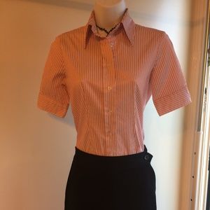 Red & white stretch button down top XS